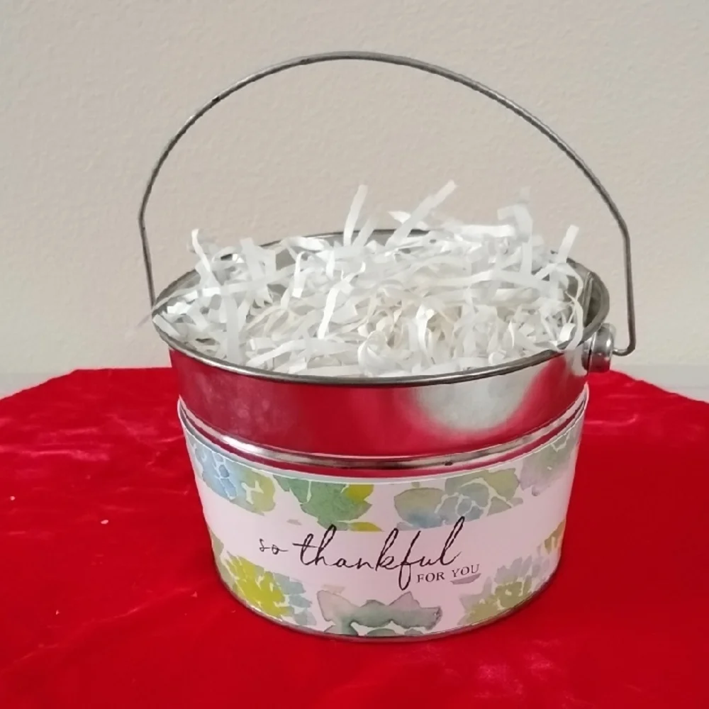 D- Floral Thankful Party Bucket